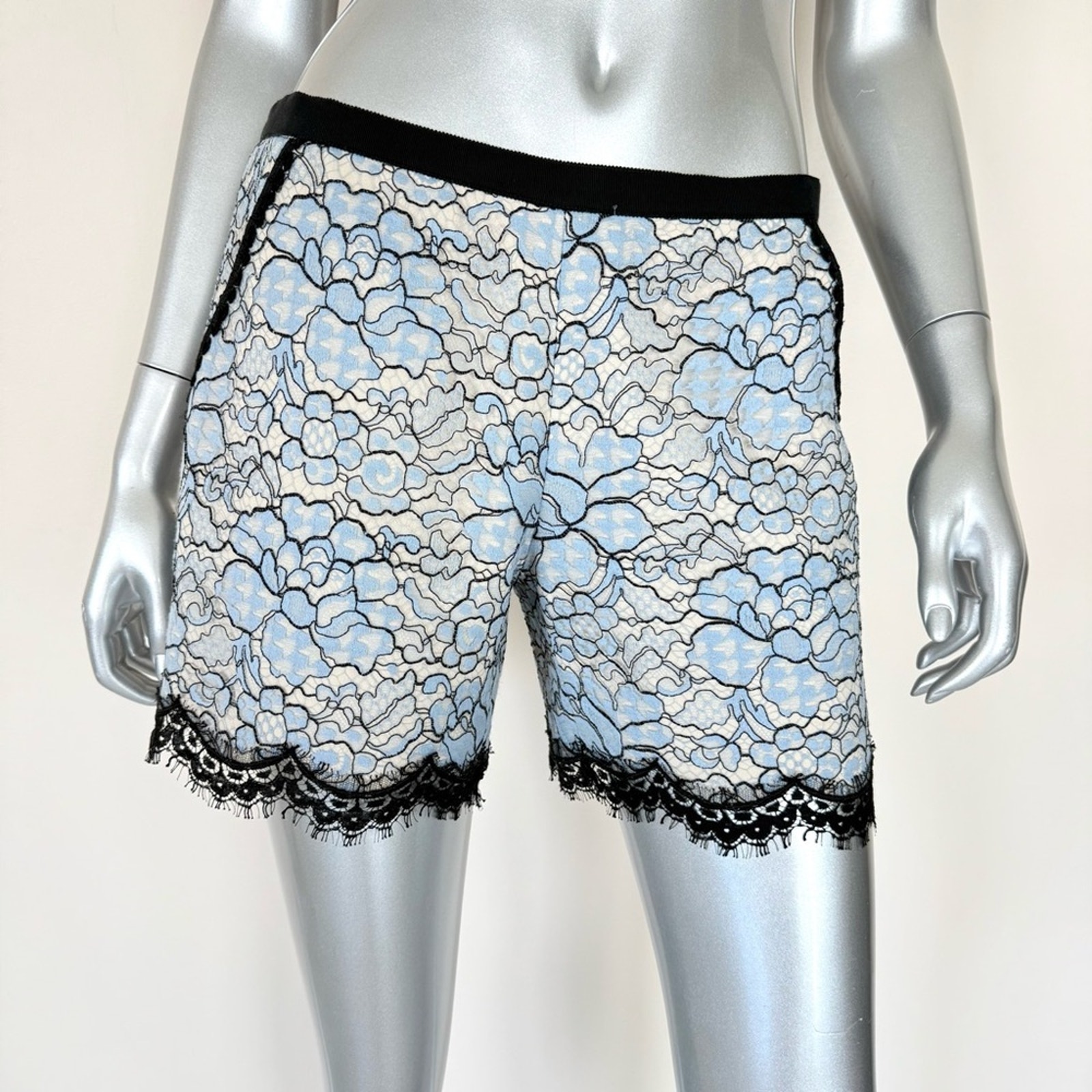 Andrew Gn Women Laces Shorts Size 6 Us Retail 580$
